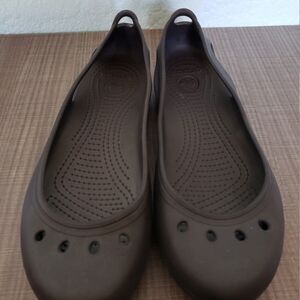 Women's Brown Flats